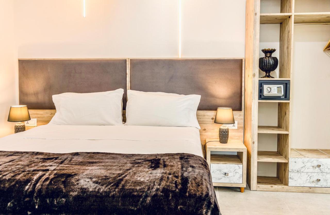 The Mike By Cx Collection * Cospicua